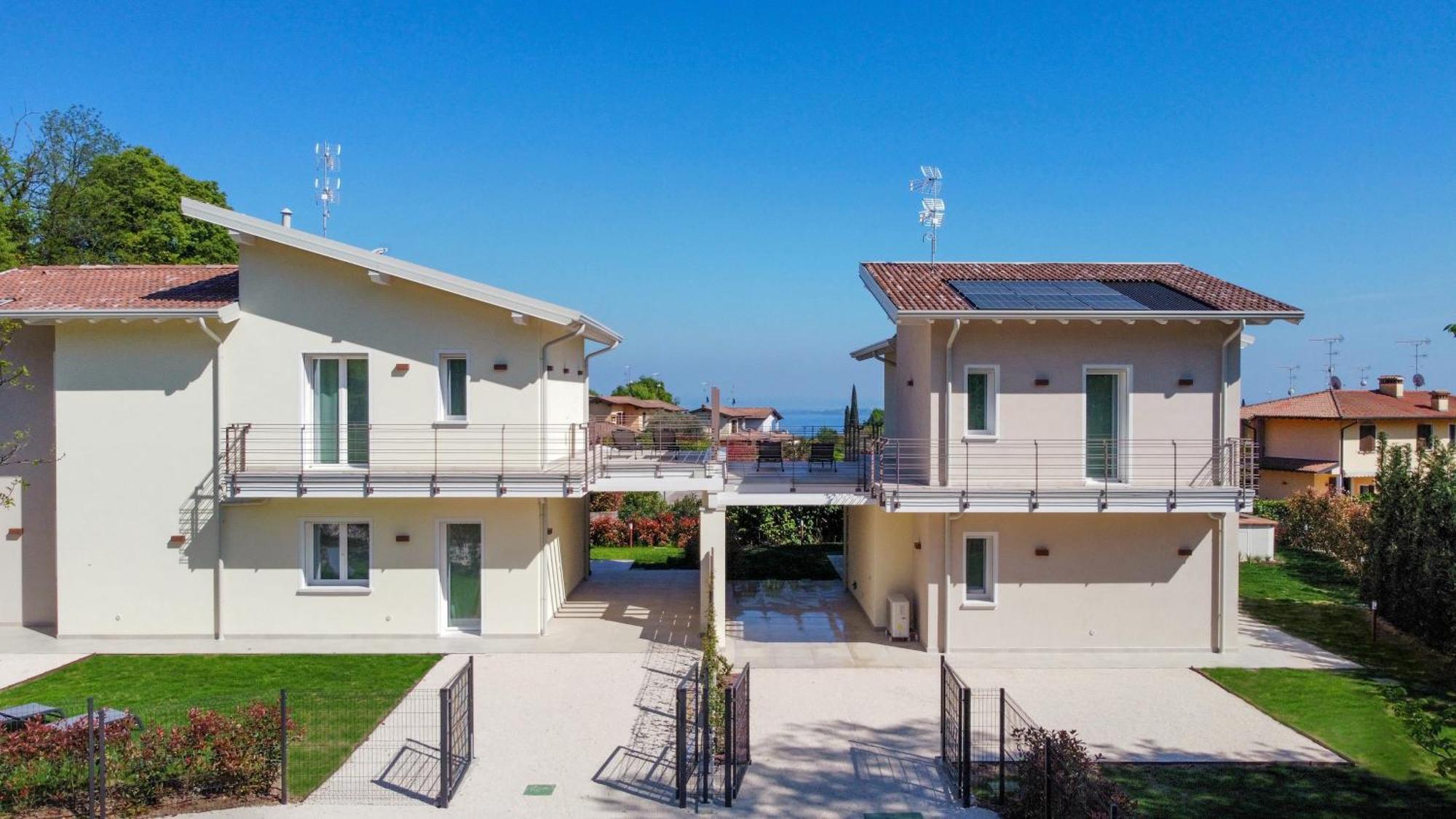 Luxury Villas Gardenia With Private Pool Padenghe sul Garda Eksteriør bilde