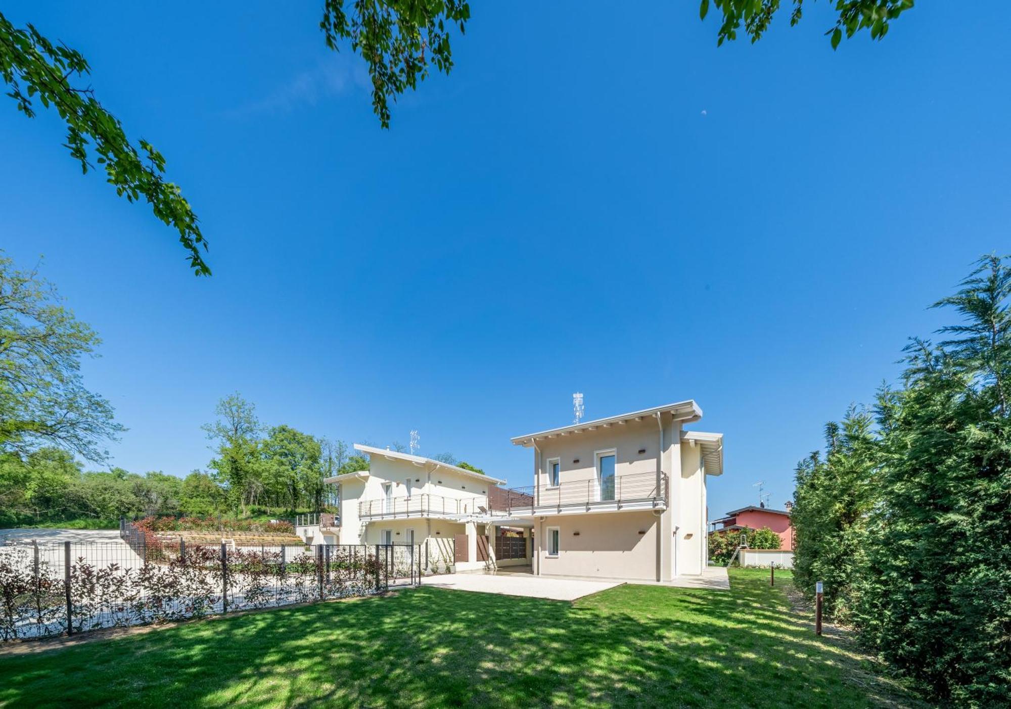 Luxury Villas Gardenia With Private Pool Padenghe sul Garda Eksteriør bilde