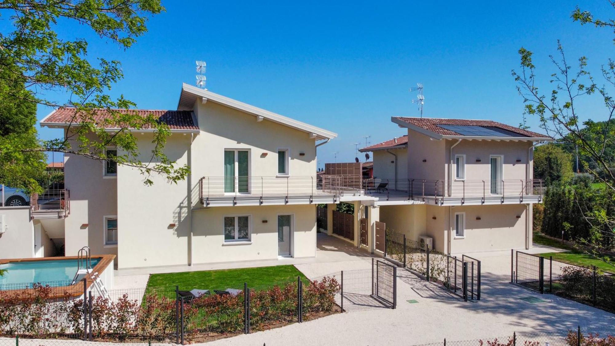 Luxury Villas Gardenia With Private Pool Padenghe sul Garda Eksteriør bilde